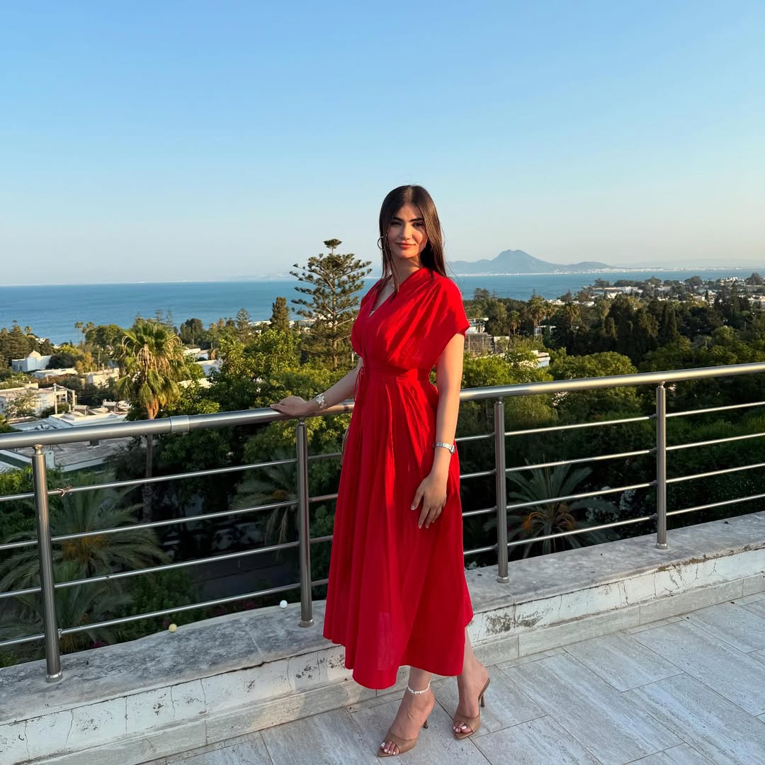 Lady in Red